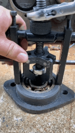 EXTRACTOR REVERSIBLE DE POLEAS PARA ENGRANES